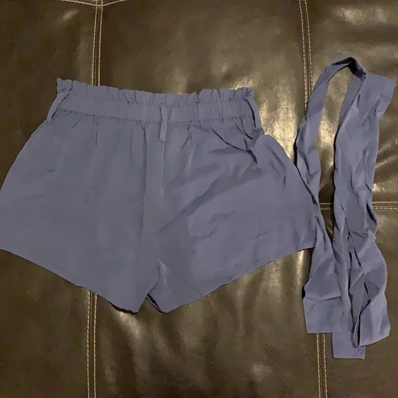 Soft and cute high waisted tie shorts - Picture 3 of 4